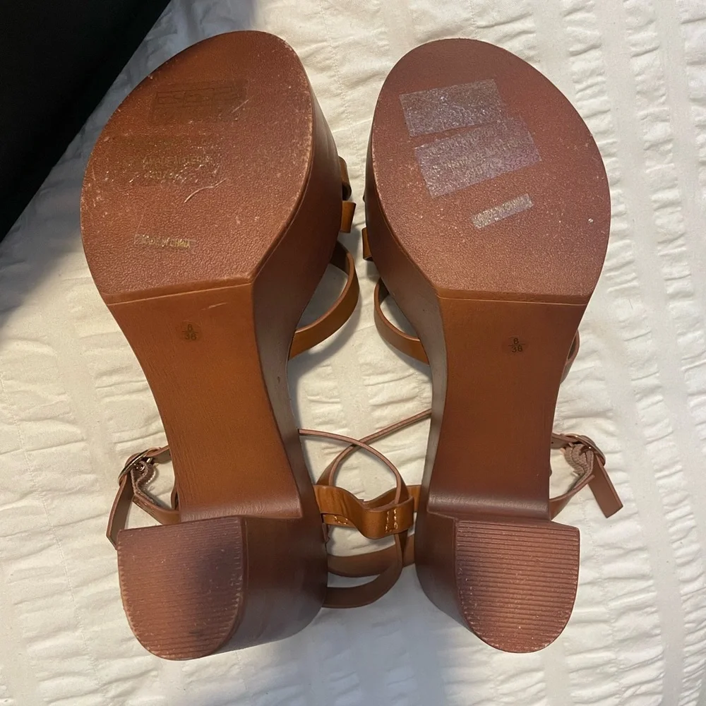 Bamboo Platform Strappy Tan Sandals‎